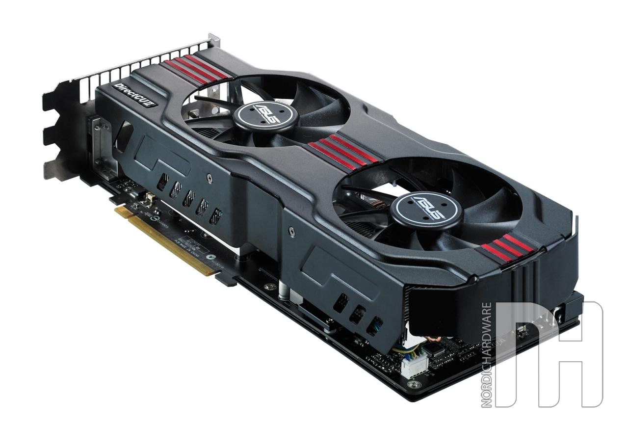 [12/01/2011] Asus Geforce GTX 580 DirectCU II: Geforce GTX 580 mit Triple-Slot-Kühler (5)