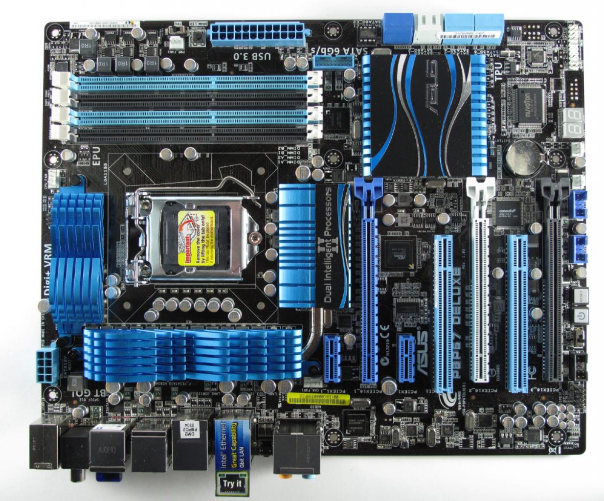 [03/01/2011] Asus P8P67 Deluxe 01