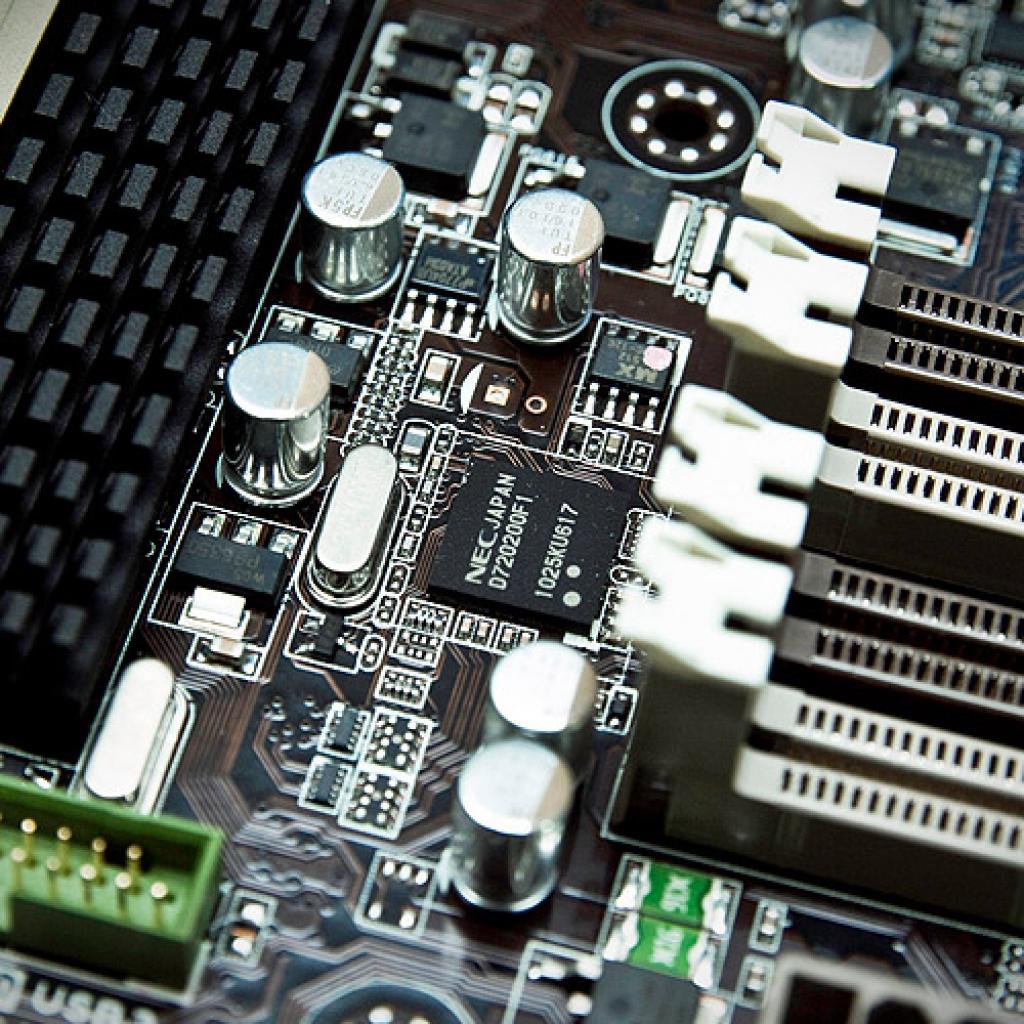 [28/01/2011] Asus Sabertooth P67: Mainboard für extreme Belastungen und hohe Zuverlässigkeit (2)
