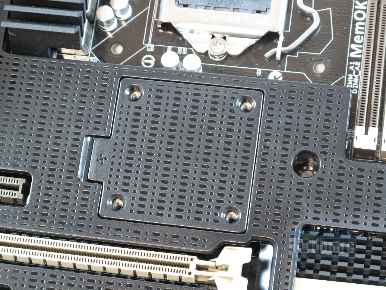 [05/01/2011] Asus Sabertooth P67 07