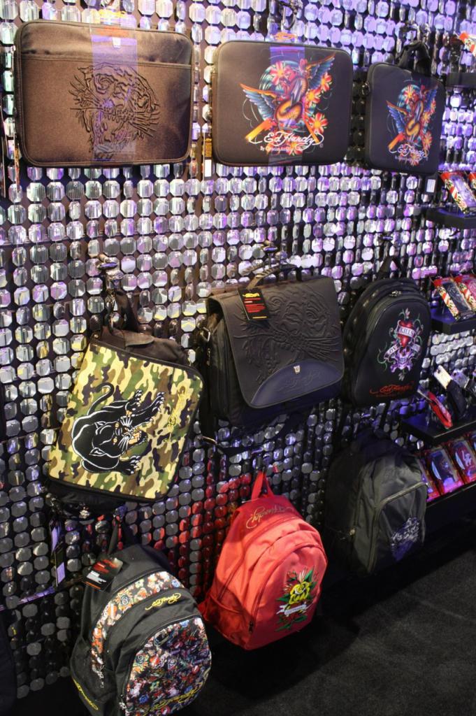 [10/01/2011] Ed Hardy: Schräge Gadgets für Nerds (4)