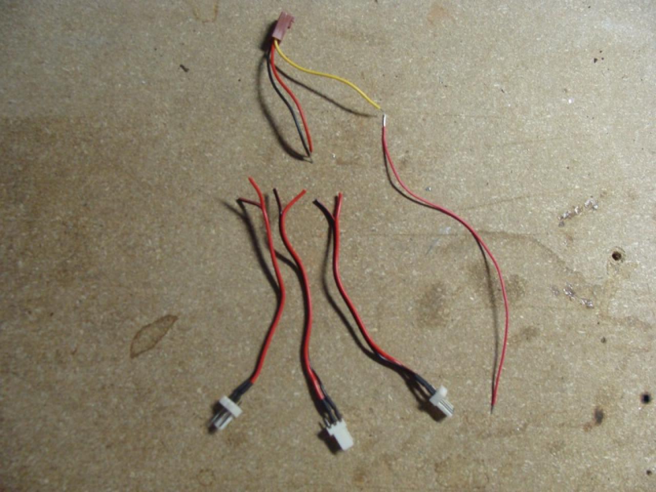 [21/01/2011] PCGH Extreme: How-To für 3-Pin-Lüfterkabel mit Tachosignal zum selbst Löten (1)