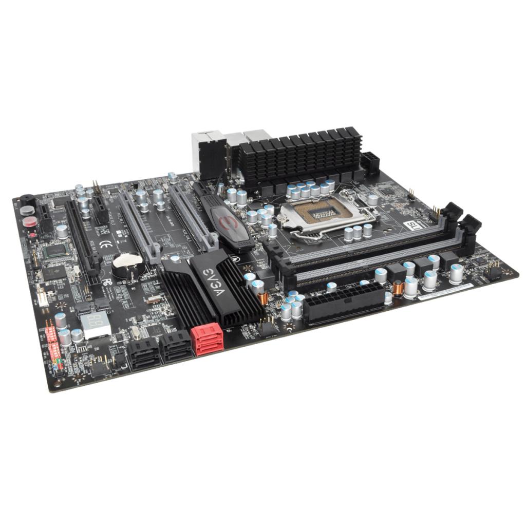 [07/01/2011] EVGA P67 SLI: 2-Way-SLI und viele Features für Übertakter (6)