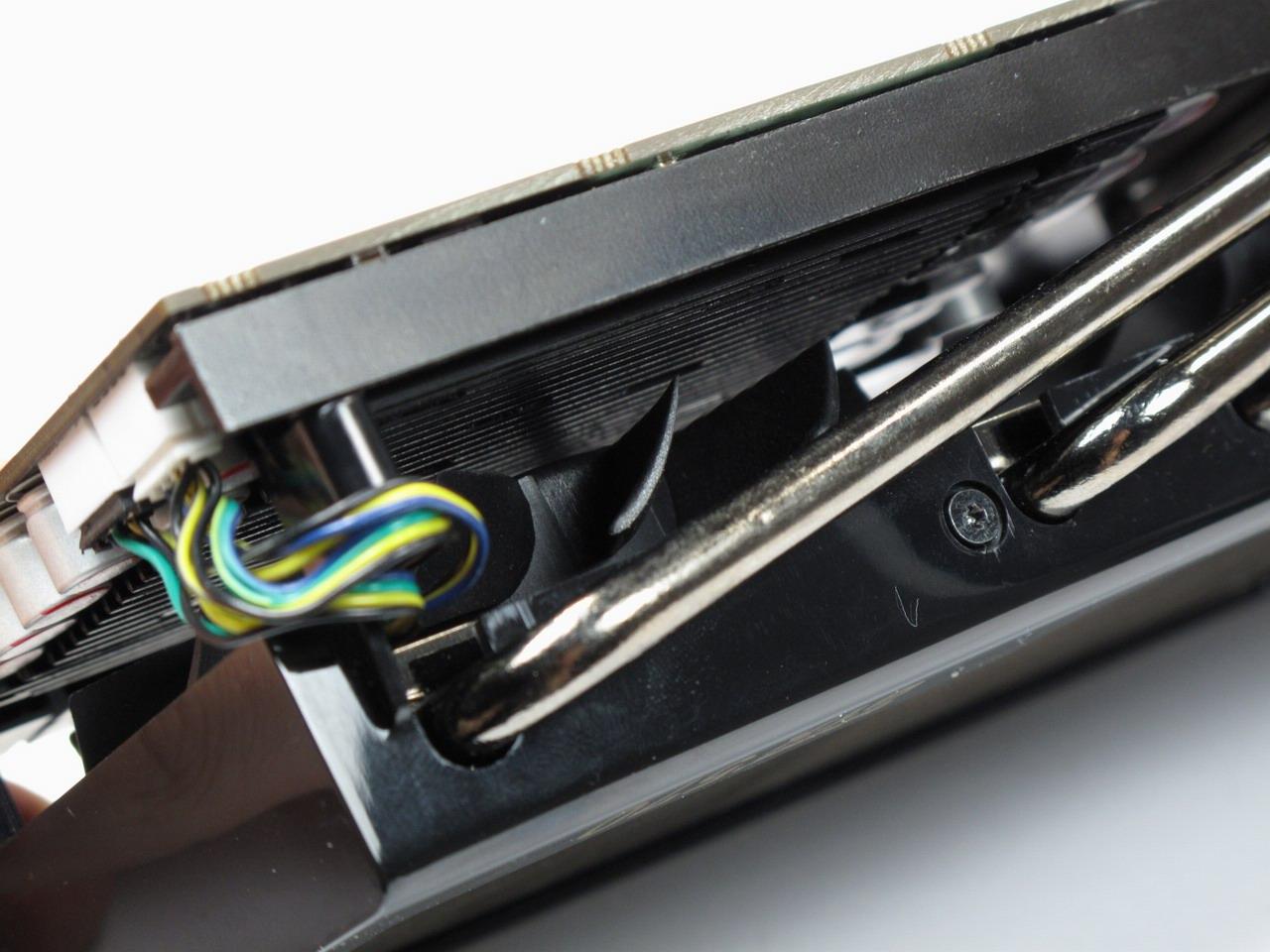 [21/01/2011] Gainward Geforce GTX 570 Phantom (6)
