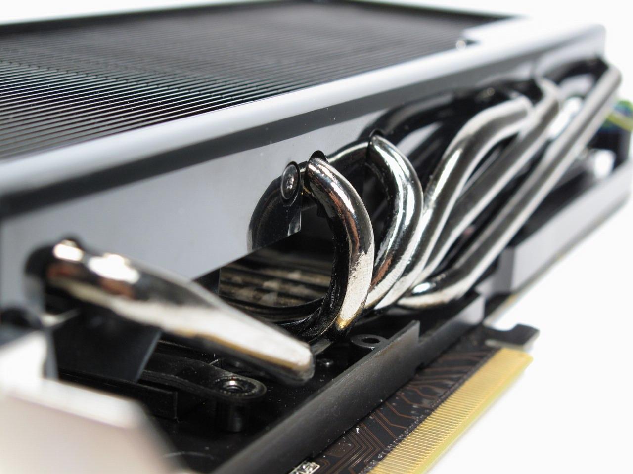[21/01/2011] Gainward Geforce GTX 570 Phantom (9)
