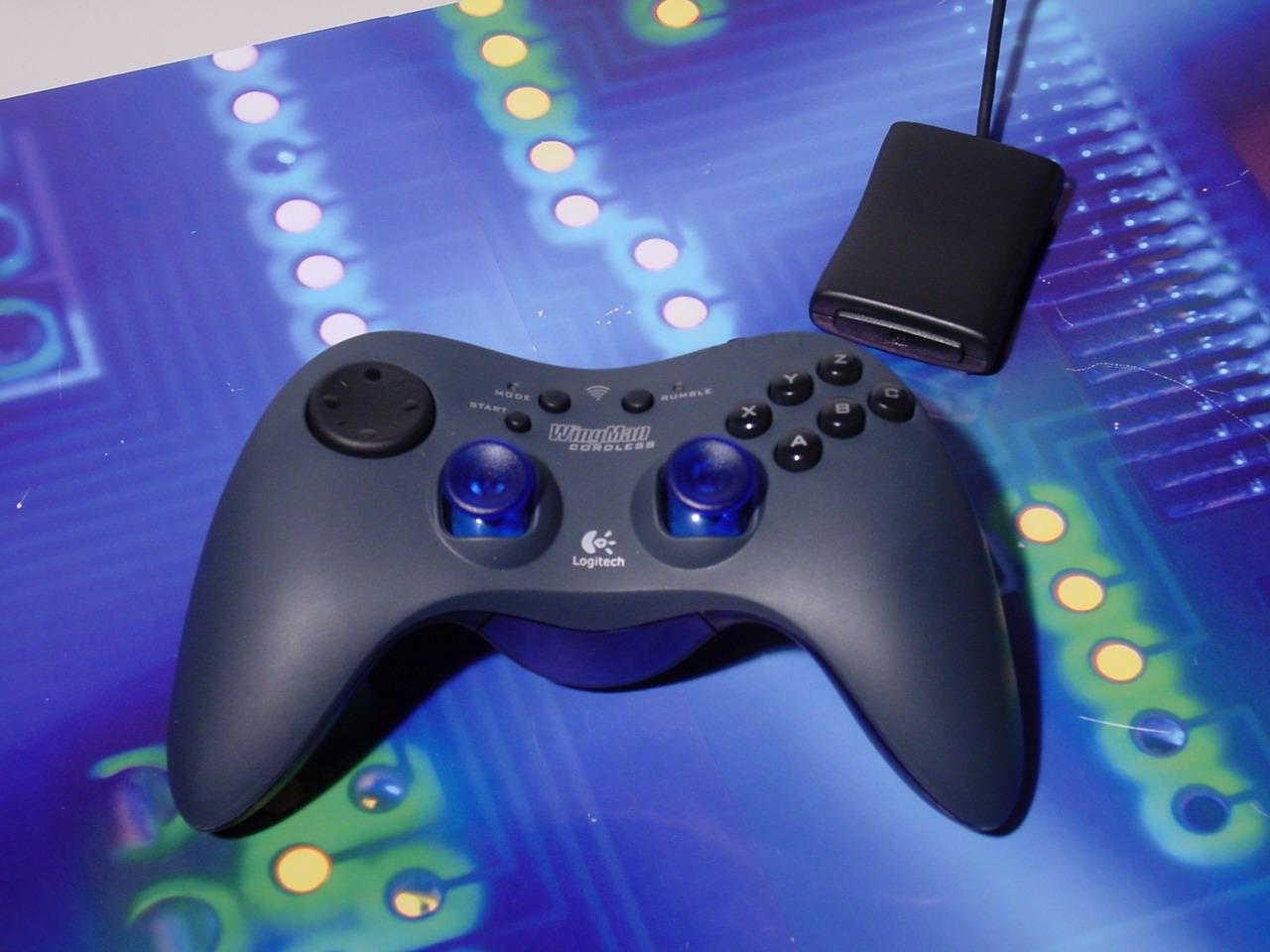 [20/01/2011] Logitech Wingman Cordless Gamepad