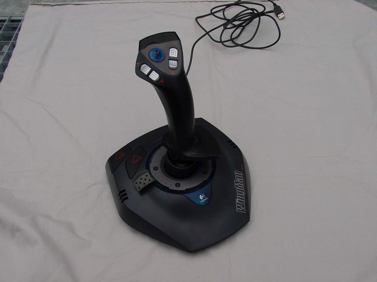 [20/01/2011] Logitech Wingman Force 3D Joystick