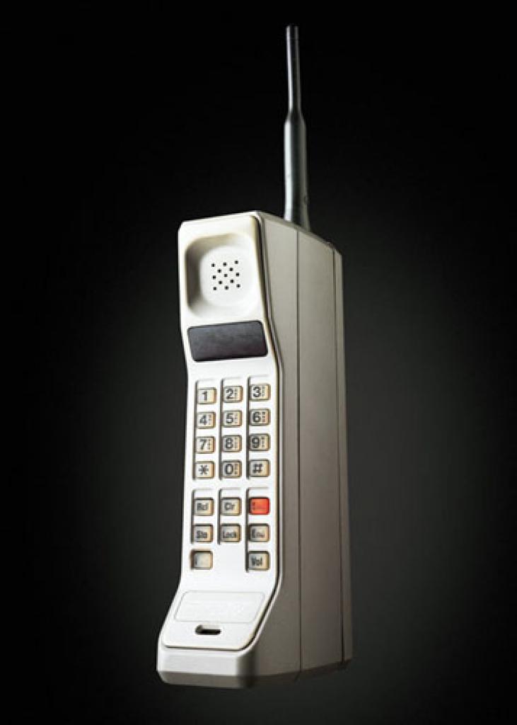 [10/01/2011] Platz	39:	Motorola DynaTAC 8000X 1	Stimmen;	0,24%