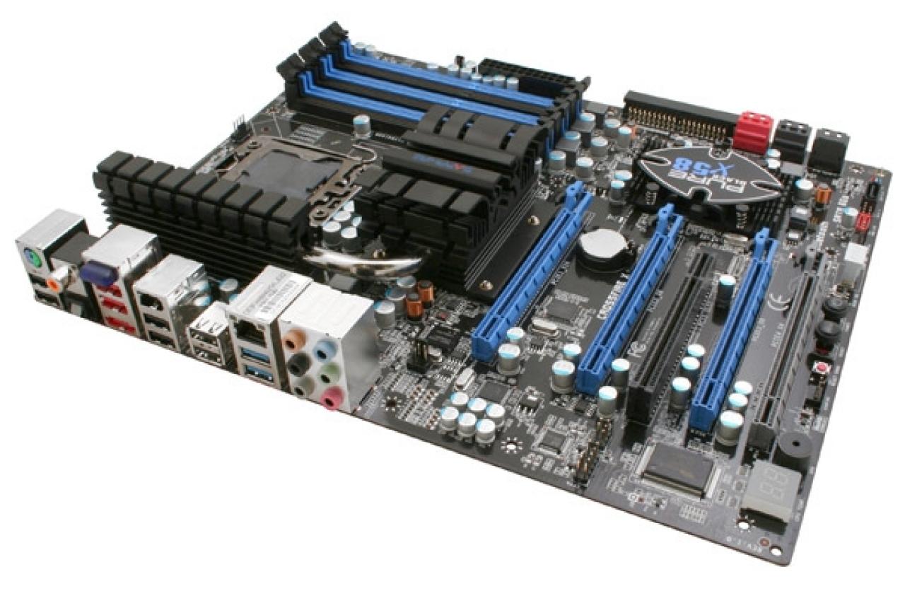 [14/01/2011] Sapphire Pure Black X58 005