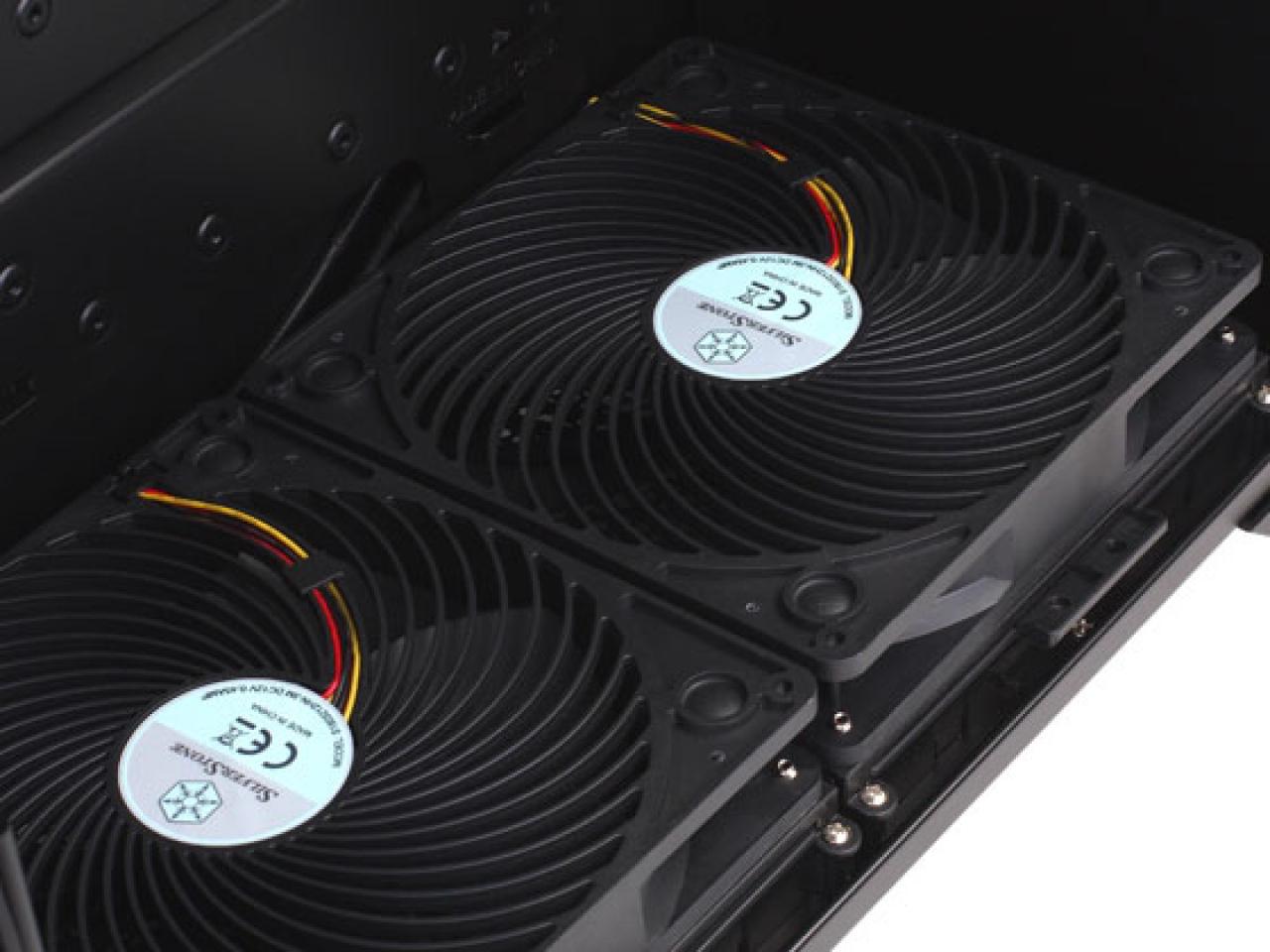[17/01/2011] Silverstone Raven 2 Evolution: Raven 2 verbessert und nun auch in weiß (8)