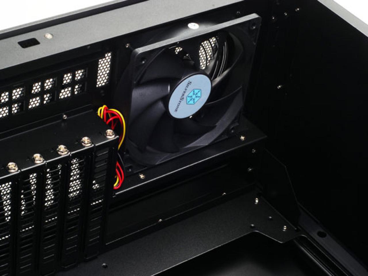 [05/01/2011] Silverstone Temjin TJ11 006