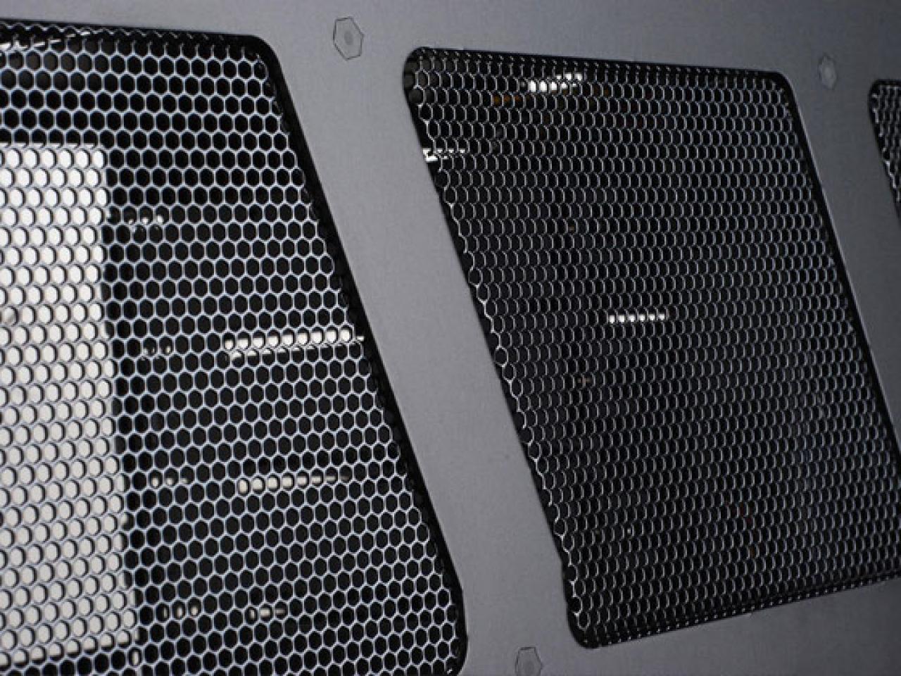 [05/01/2011] Silverstone Temjin TJ11 008
