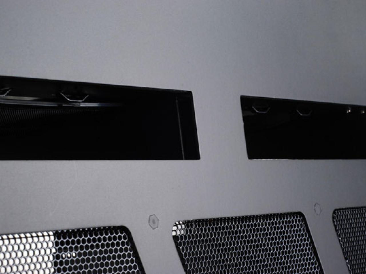 [05/01/2011] Silverstone Temjin TJ11 009