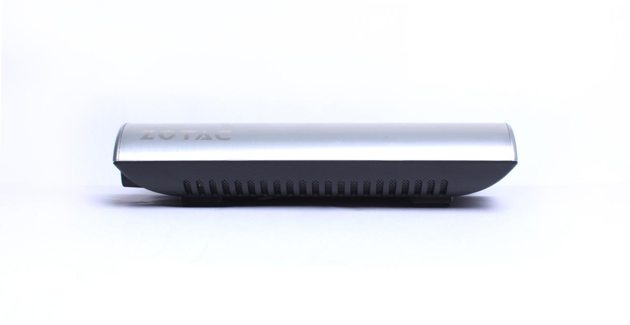 [05/01/2011] Zotac Zbox Blu-ray AD03: Mini-PC mit AMD E-350-APU und Blu-ray-Laufwerk (9)