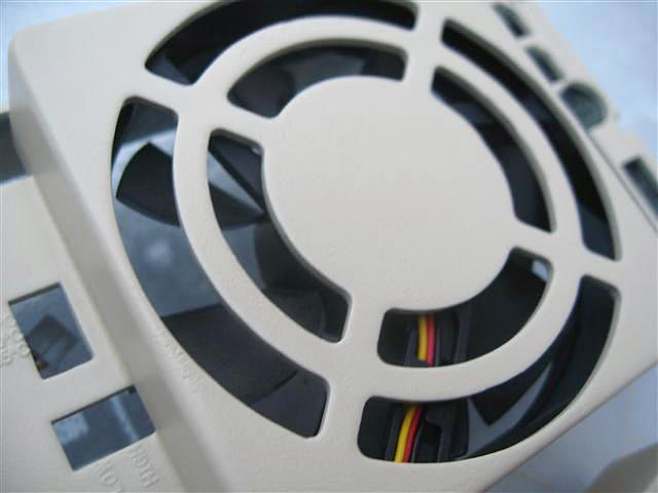 [14/01/2011] Vorzeige-Casecon mit Edelstahlrahmen und weißem Monsta-Radiator (61)