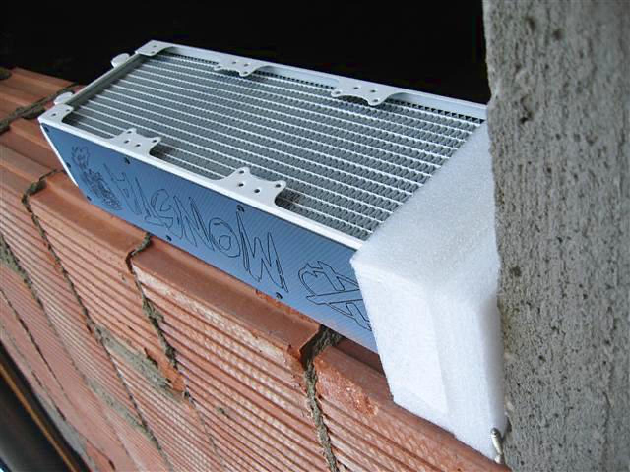[14/01/2011] Vorzeige-Casecon mit Edelstahlrahmen und weißem Monsta-Radiator (78)