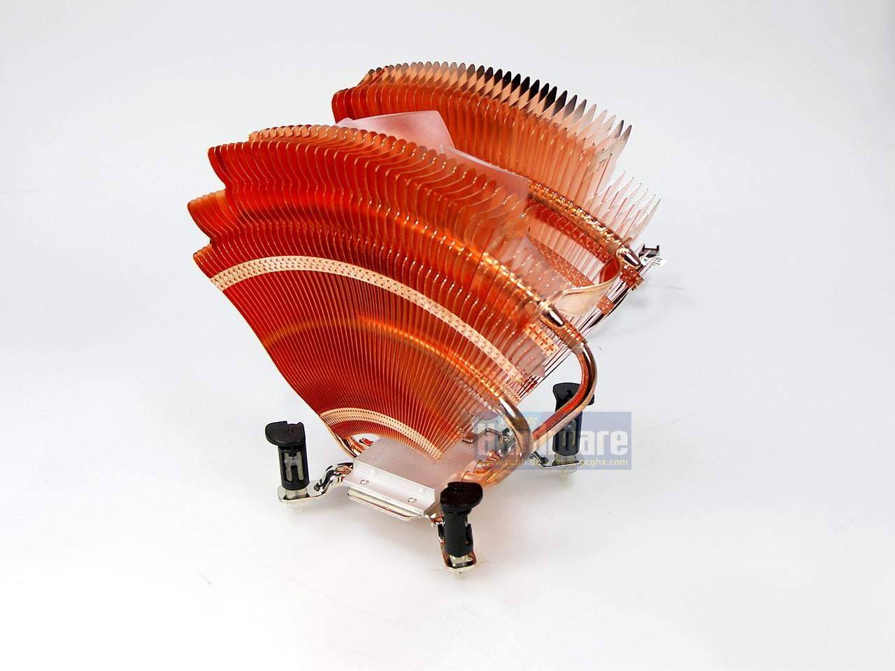 [21/01/2011] Thermaltake V1 - das kupferne Sandwich unter den Kühlern
