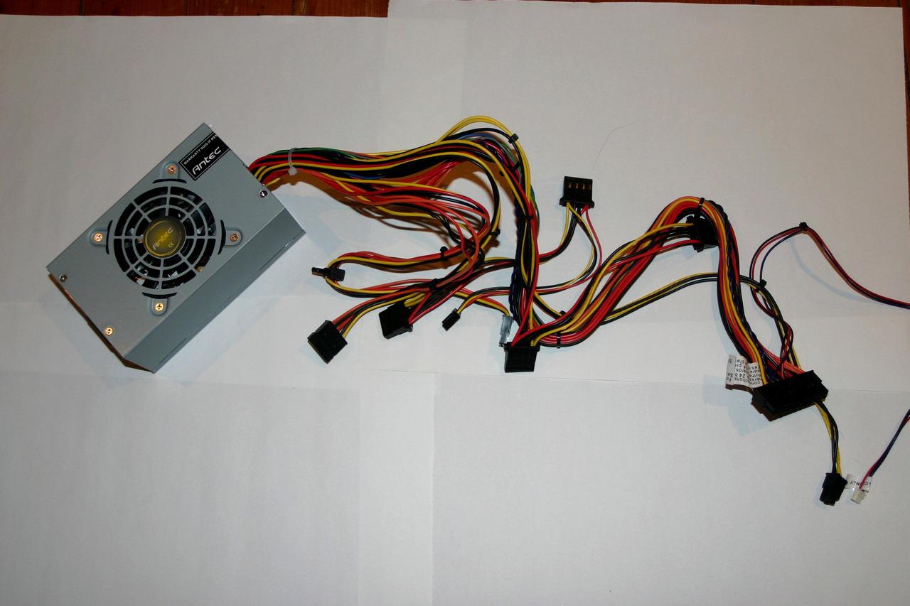 [07/01/2011] Wakü trifft Slim-Tower trifft Casemodder: Wenn die Grafikkarte das Gehäuse sprengt (5)