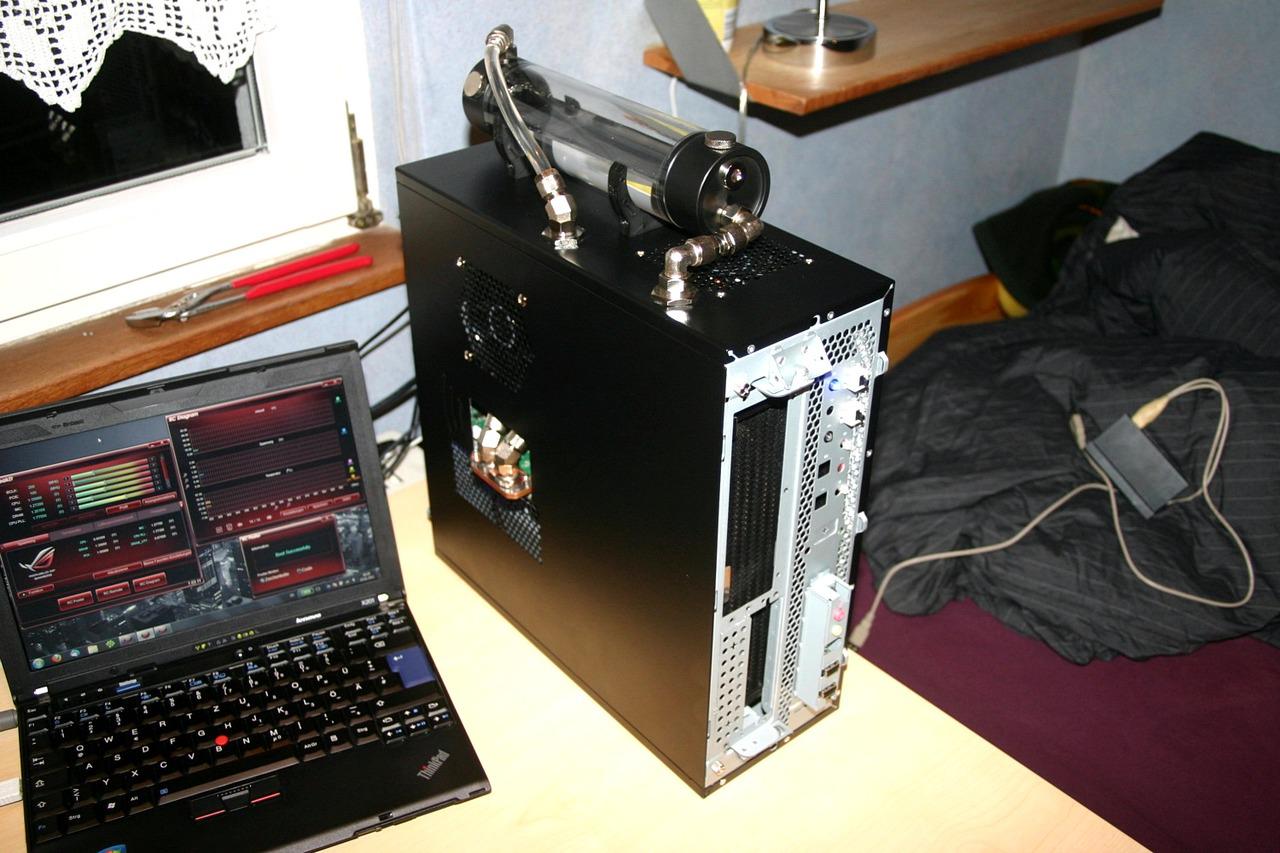 [07/01/2011] Wakü trifft Slim-Tower trifft Casemodder: Wenn die Grafikkarte das Gehäuse sprengt (32)