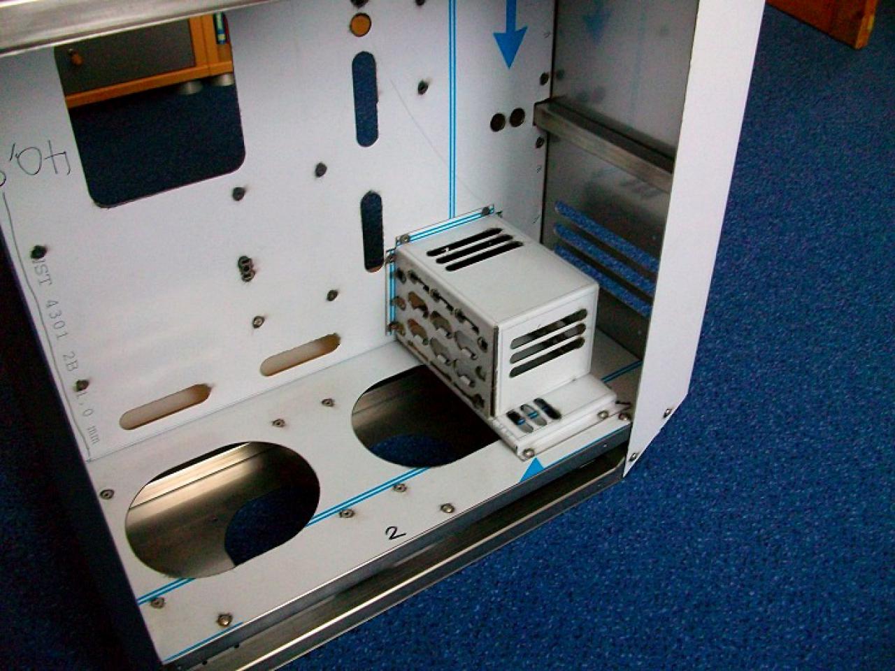 [28/01/2011] Mammut-Casecon-Projekt Stainless Steel - Update: Schrecksekunde nach der Fertigstellung (6)