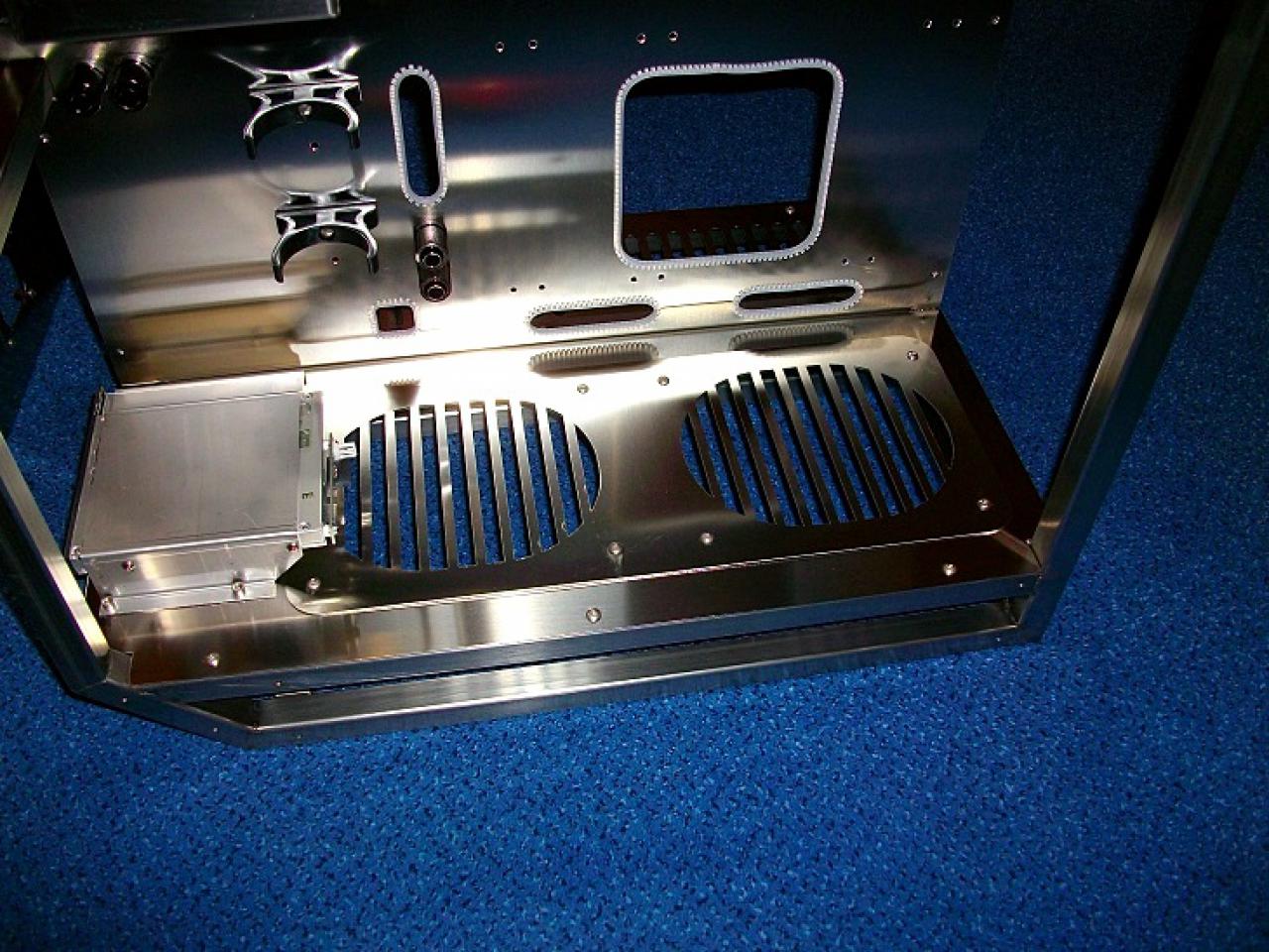 [28/01/2011] Mammut-Casecon-Projekt Stainless Steel - Update: Schrecksekunde nach der Fertigstellung (33)