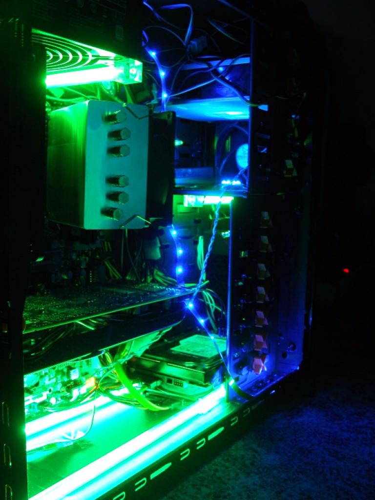 [21/01/2011] Mammuttagebuch zum Casemod-Projekt Aurora: Wakü-PC mit zwei Kreisläufen (46)