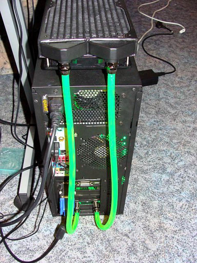 [21/01/2011] Mammuttagebuch zum Casemod-Projekt Aurora: Wakü-PC mit zwei Kreisläufen (96)