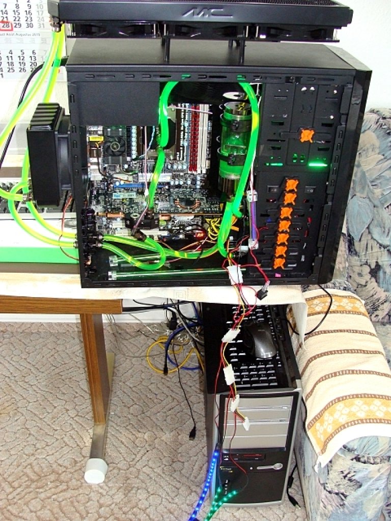 [21/01/2011] Mammuttagebuch zum Casemod-Projekt Aurora: Wakü-PC mit zwei Kreisläufen (120)