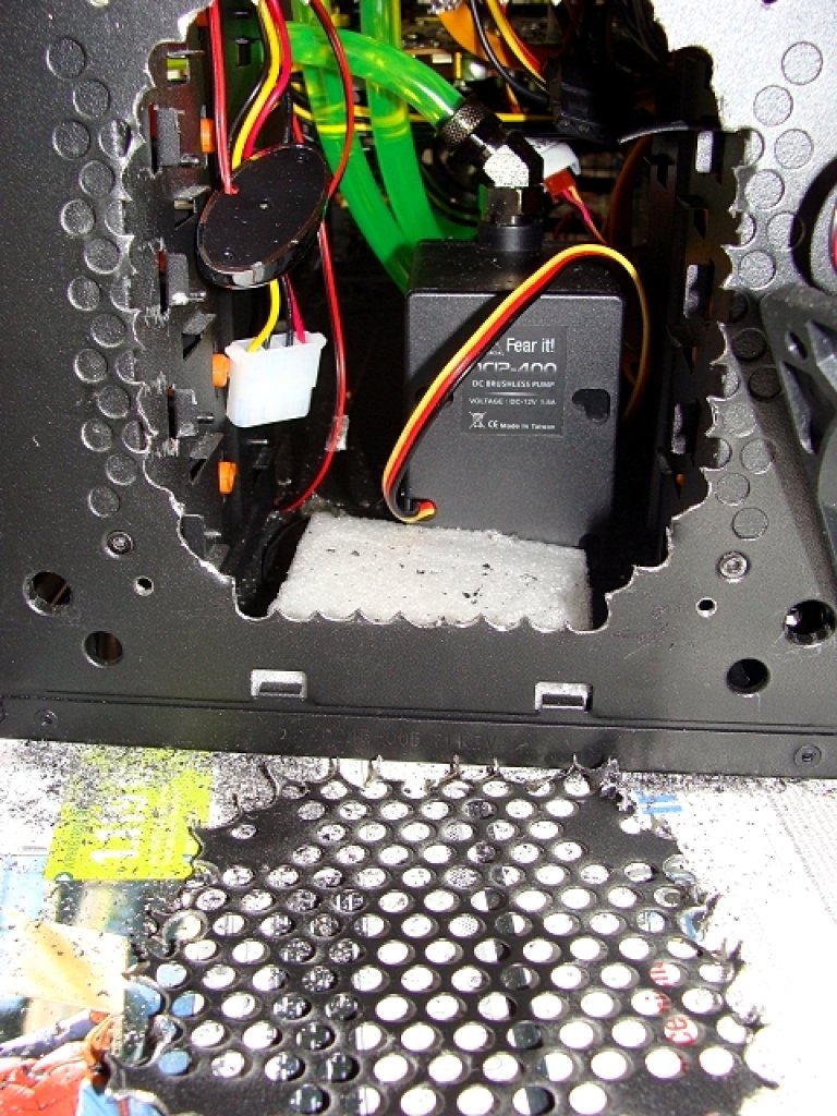 [21/01/2011] Mammuttagebuch zum Casemod-Projekt Aurora: Wakü-PC mit zwei Kreisläufen (147)