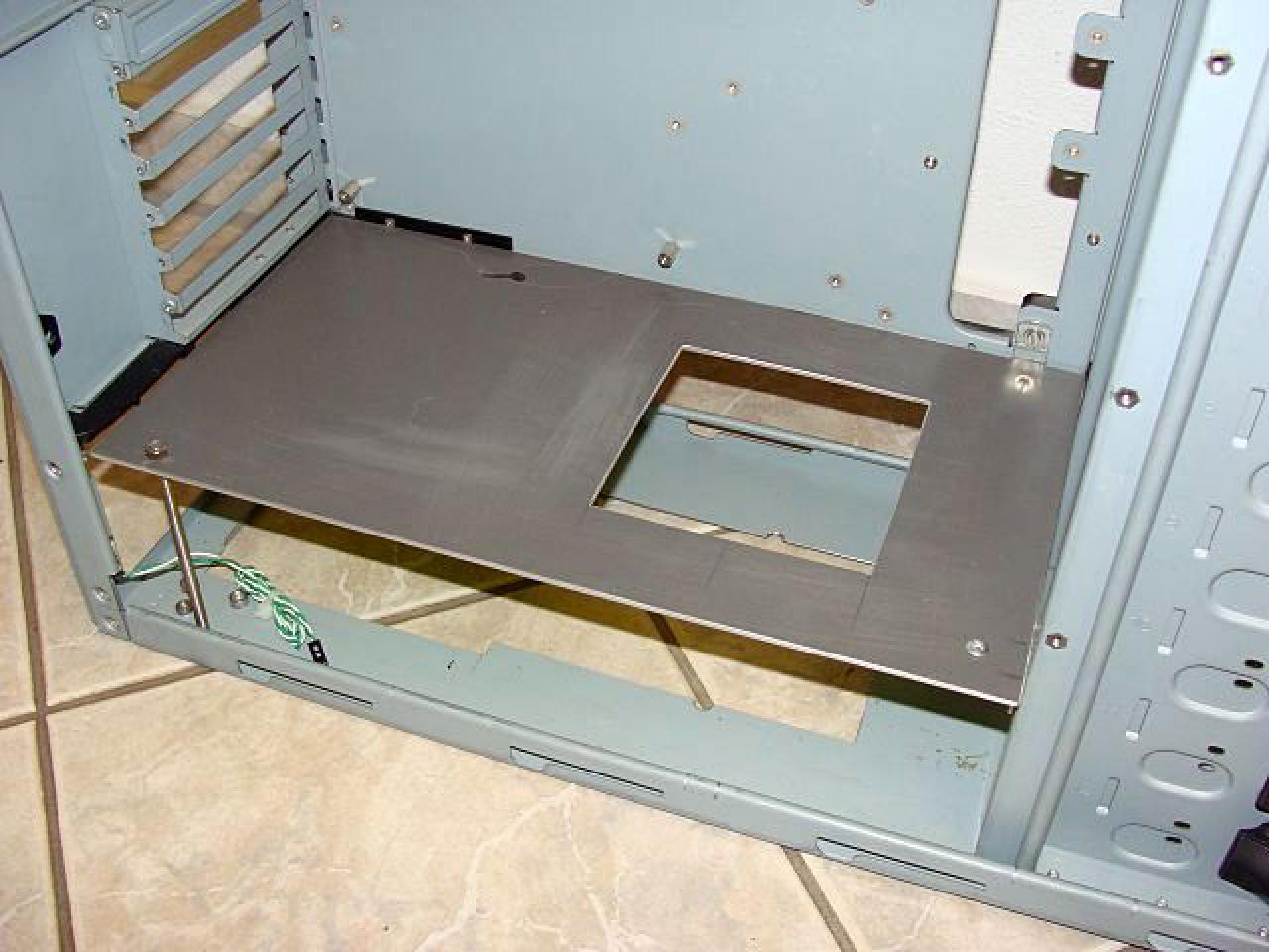 [21/01/2011] Mammuttagebuch zum Casemod-Projekt Aurora: Wakü-PC mit zwei Kreisläufen (197)