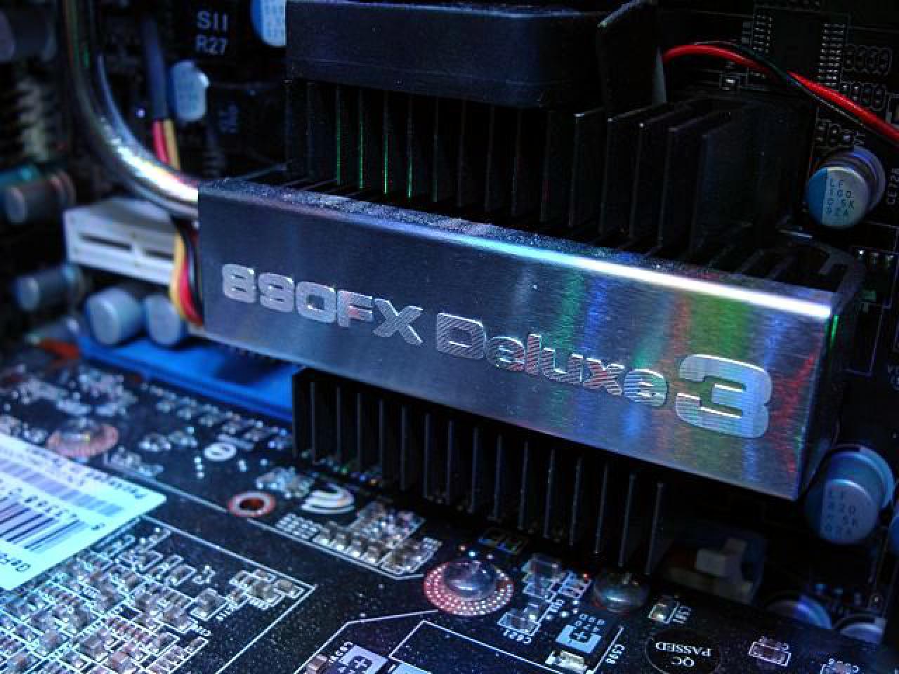 [21/01/2011] Mammuttagebuch zum Casemod-Projekt Aurora: Wakü-PC mit zwei Kreisläufen (241)