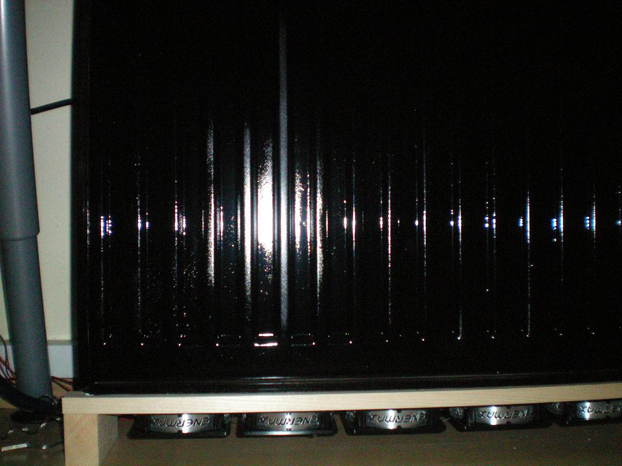 [28/01/2011] Verrückt: Wakü-Casemod mit Heizkörper als Radiator (8)