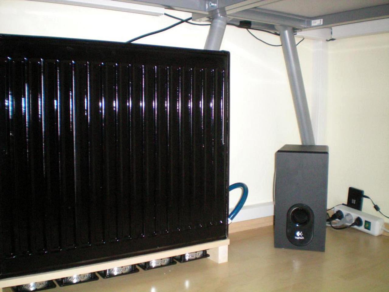 [28/01/2011] Verrückt: Wakü-Casemod mit Heizkörper als Radiator (12)