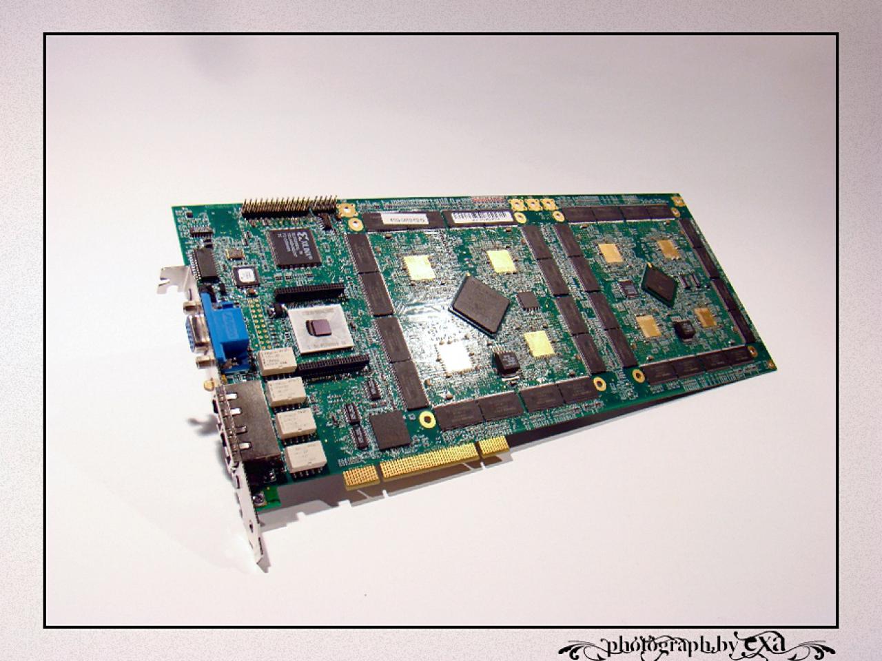 [14/01/2011] Retro-Projekt Octooculus: Acht 3dfx-GPUs auf einer Grafikkarte (2)