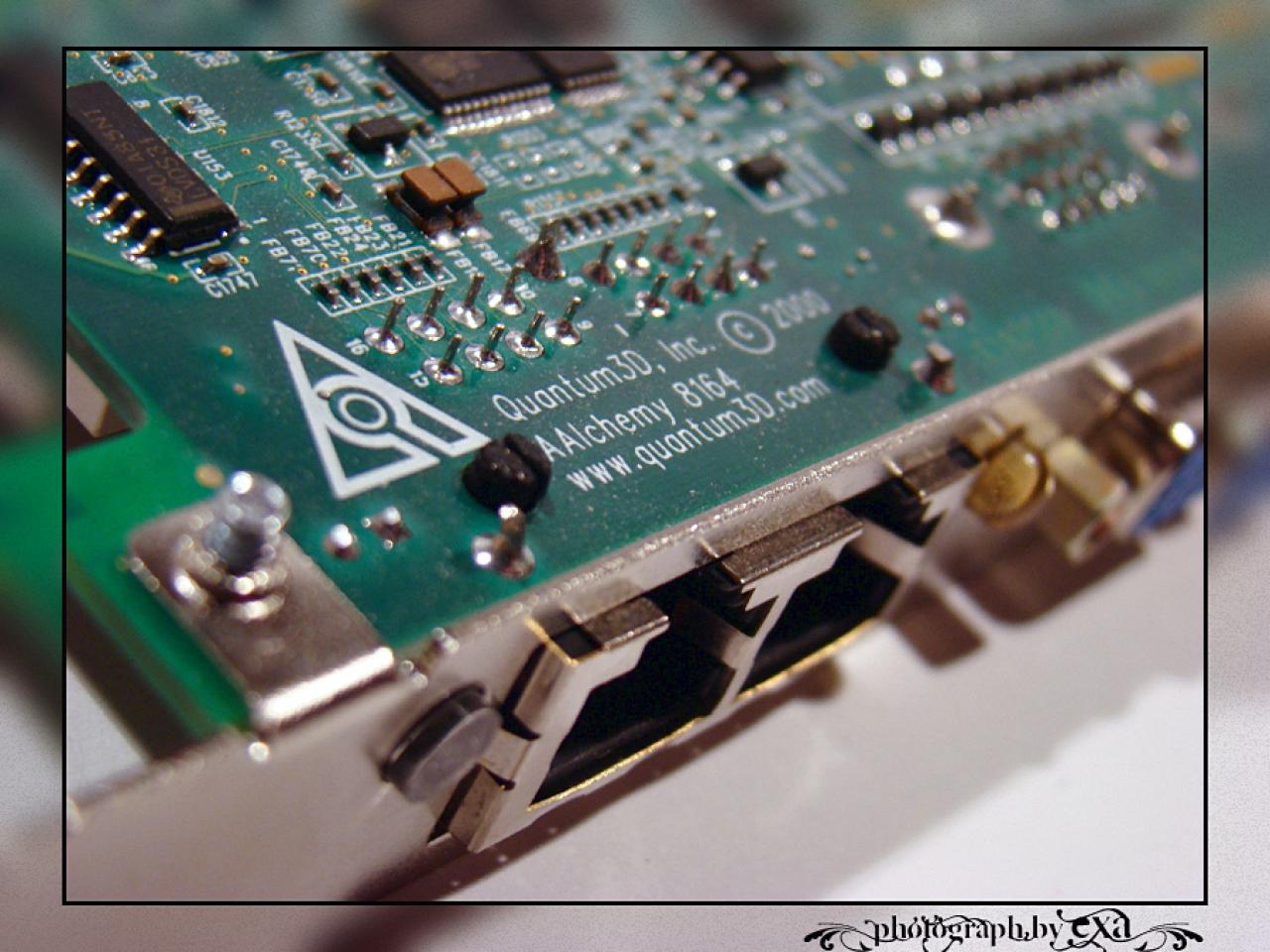 [14/01/2011] Retro-Projekt Octooculus: Acht 3dfx-GPUs auf einer Grafikkarte (4)