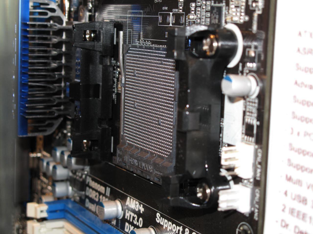 [28/02/2011] Asrock 890GX Extreme4 R2.0 03
