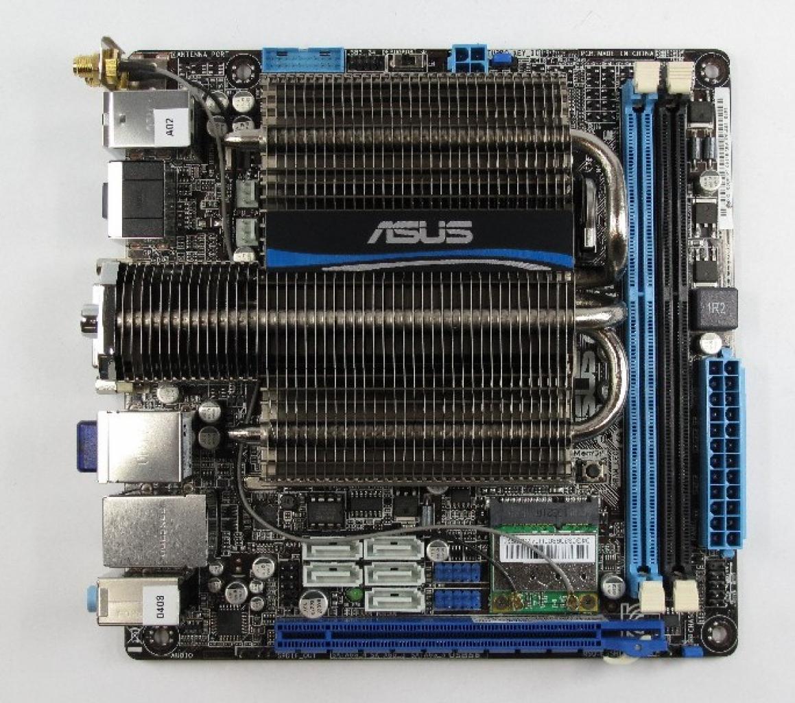 [25/02/2011] Asus E35M1-I Deluxe (01)