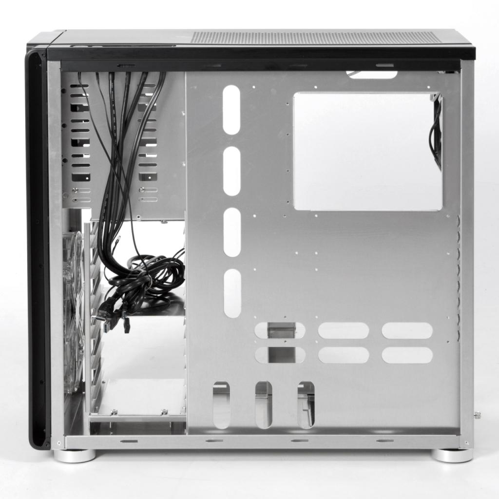 [08/02/2011] Cubitek XL-Tank: Midi-Tower mit Platz für XL-ATX-Mainboards (4)