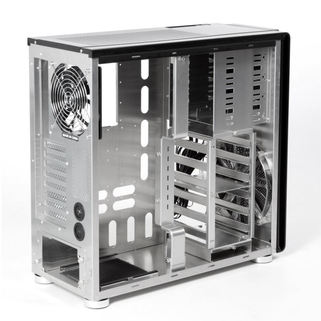 [08/02/2011] Cubitek XL-Tank: Midi-Tower mit Platz für XL-ATX-Mainboards (5)