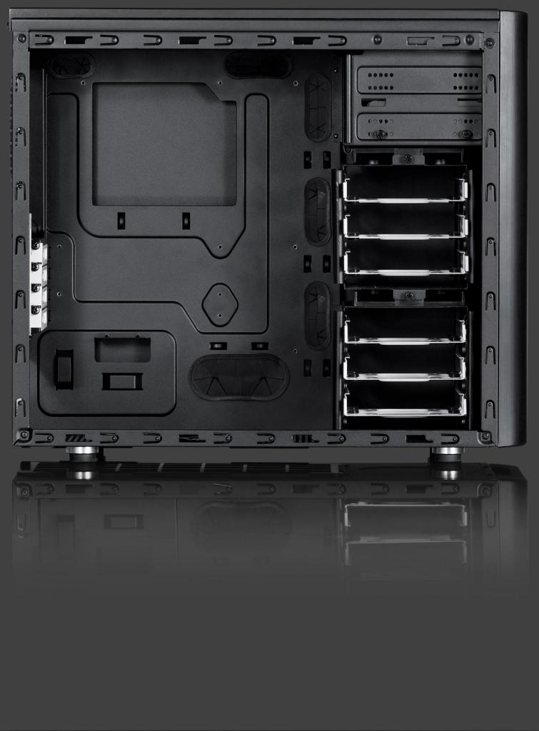 [04/02/2011] Fractal Design Arc Mini (3)