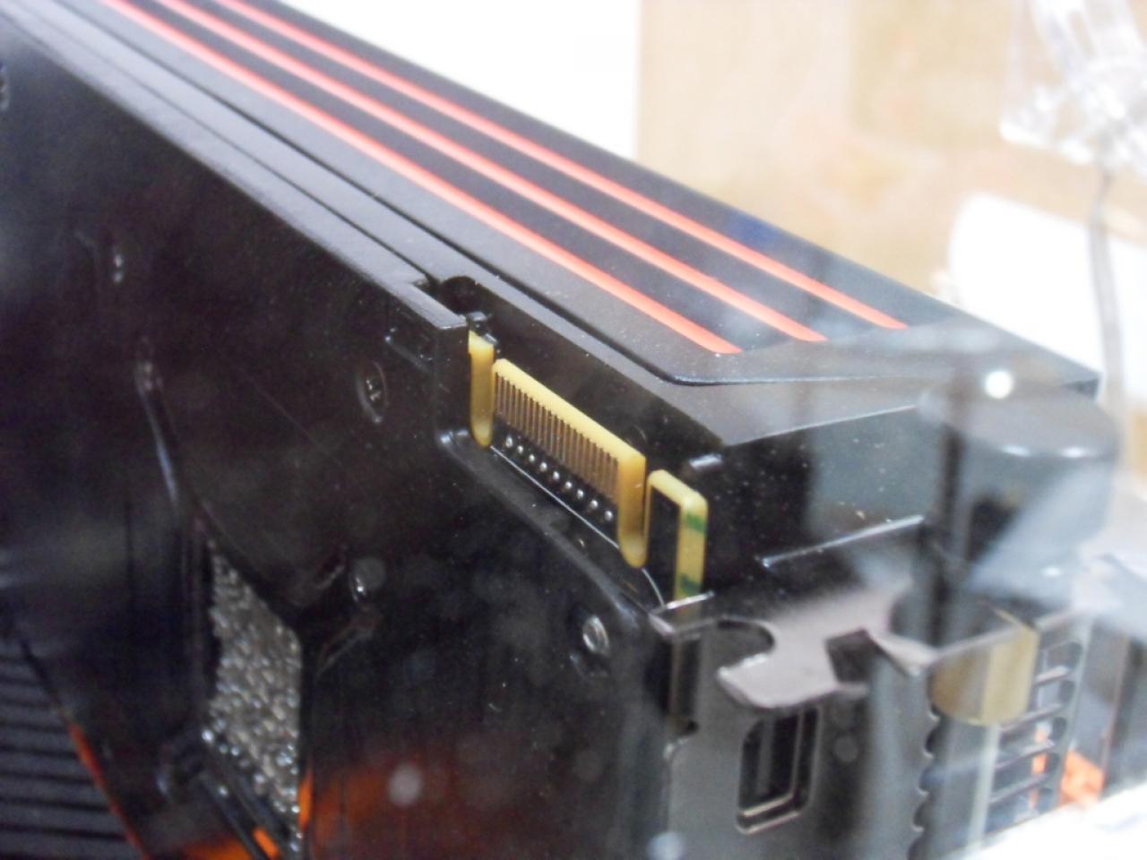 [28/02/2011] Radeon HD 6990 von Gigabyte (6)