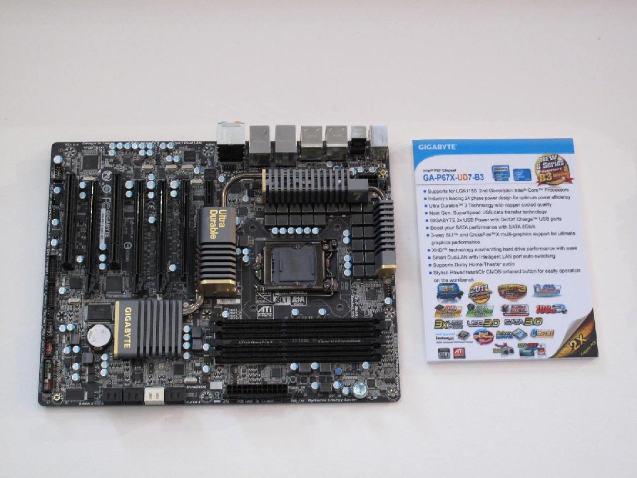 [28/02/2011] Gigabyte P67X-UD7-B3 00