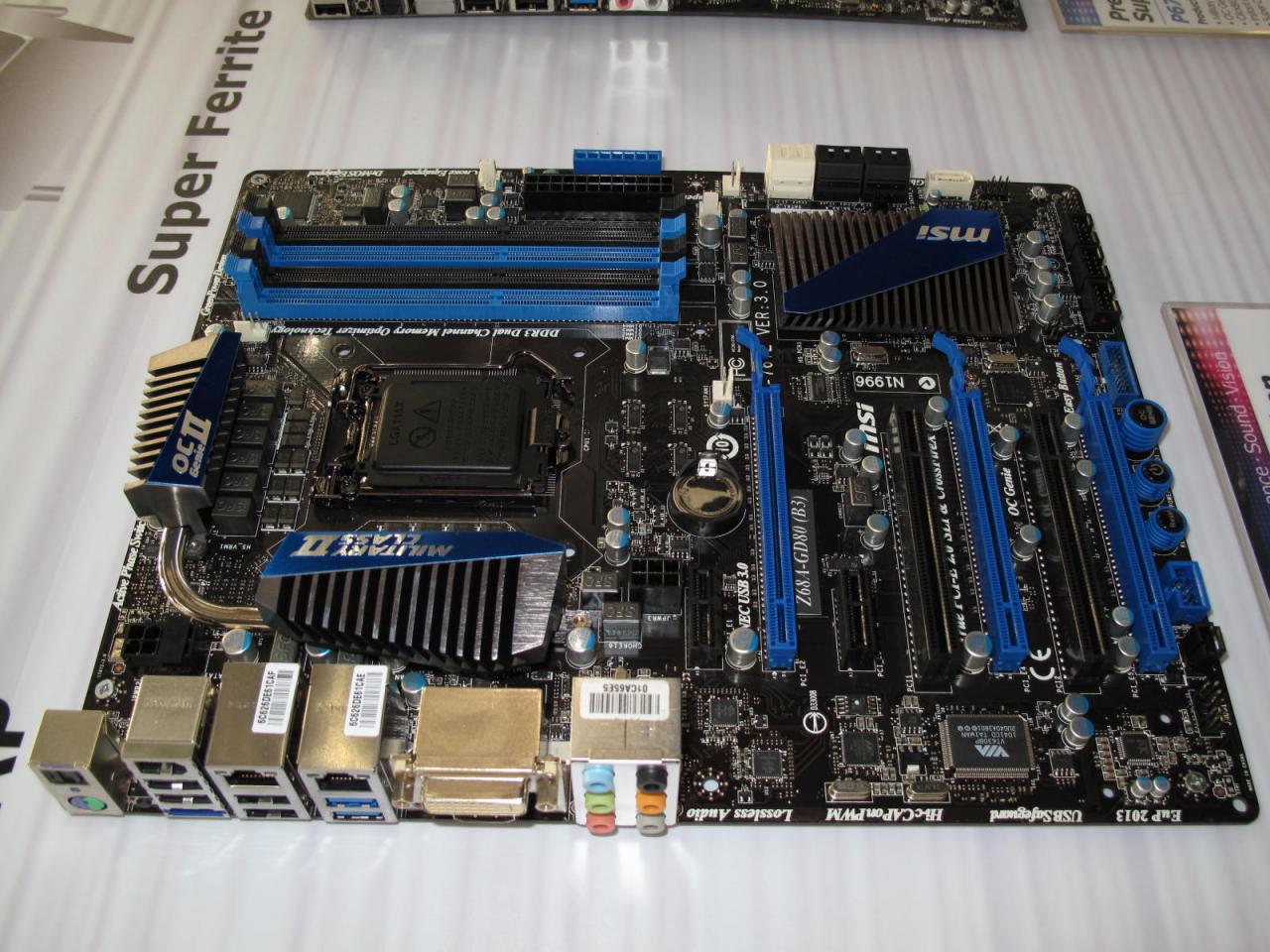 [28/02/2011] MSI Z68A-GD80 (B3) auf der Cebit 2011 (5)