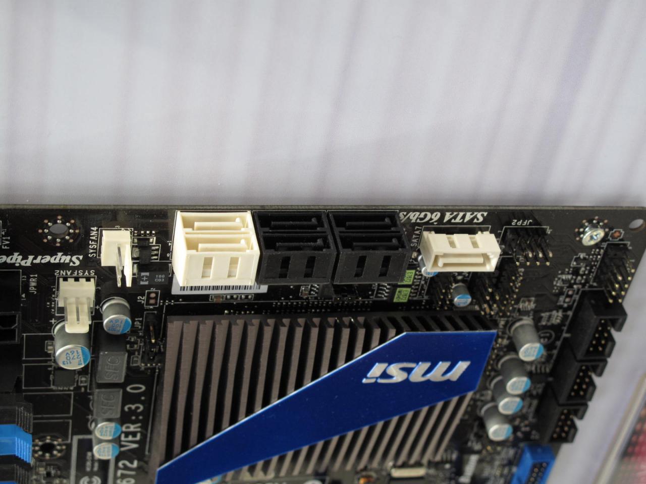 [28/02/2011] MSI Z68A-GD80 (B3) auf der Cebit 2011 (4)