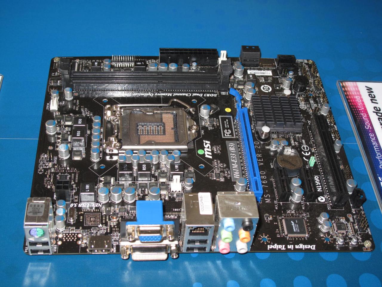 [28/02/2011] MSI H61M-E33 01
