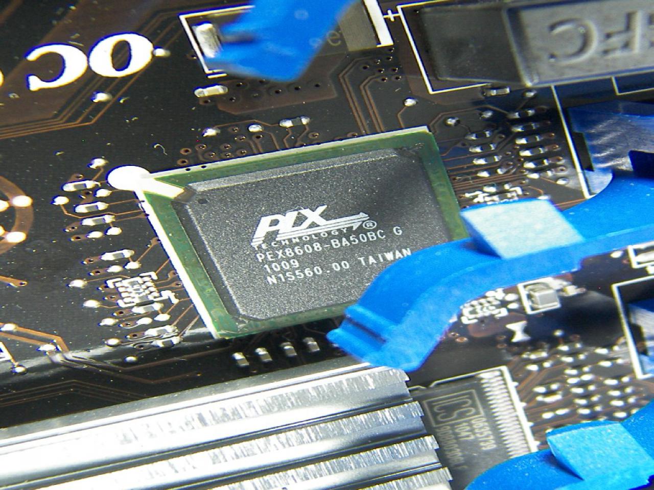 [22/02/2011] MSI Big Bang Marshal 11 