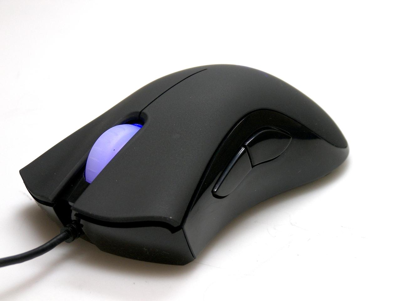 [23/02/2011] Razer Deathadder: Die Todesotter war die erste Maus von Razer, die auch als spezielle Linkshänder-Version vertrieben wurde