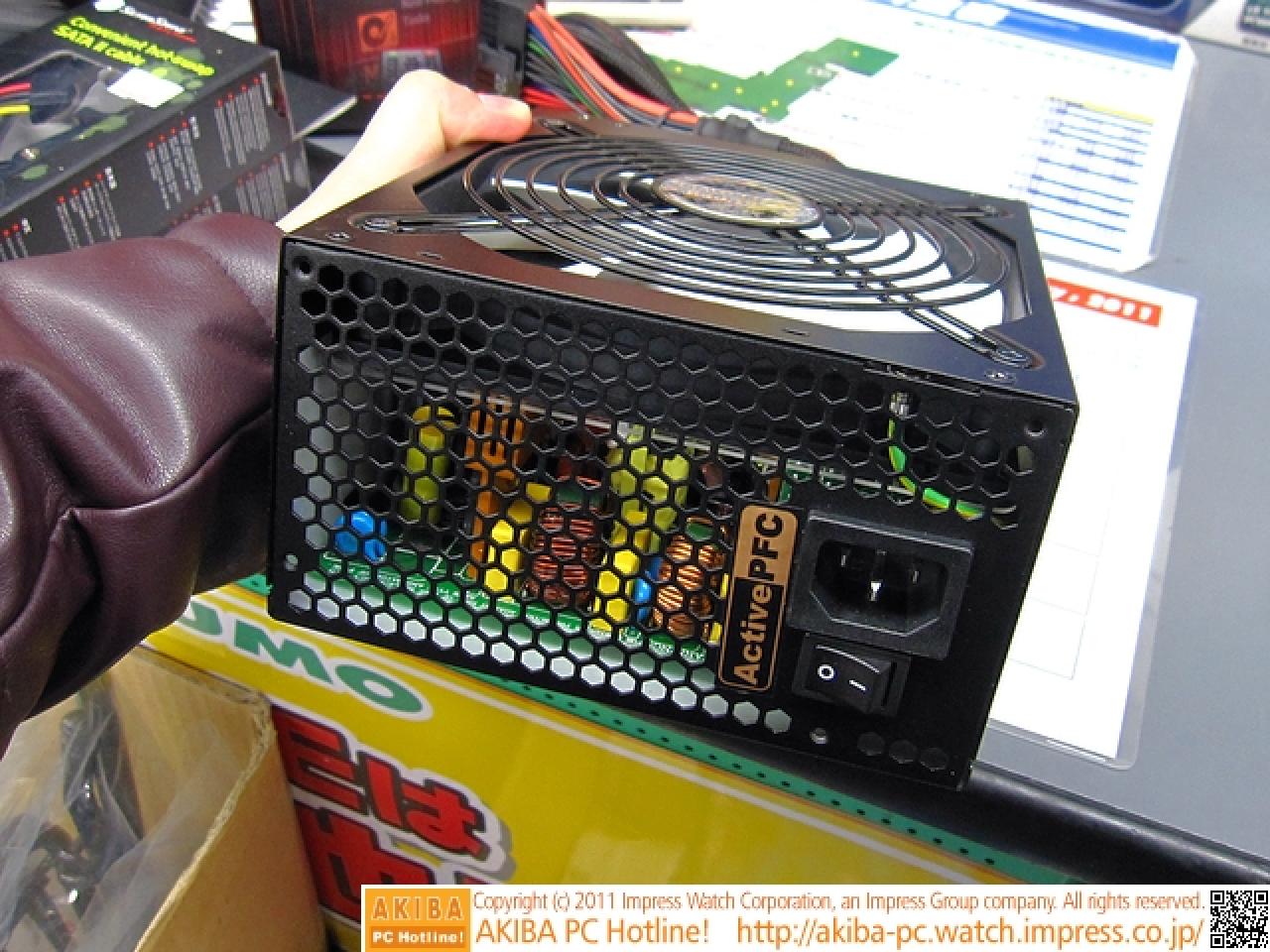 [15/02/2011] Super Flower Golden King: 80-Plus-Platinum-Netzteil in Japan bereits im Handel (6)