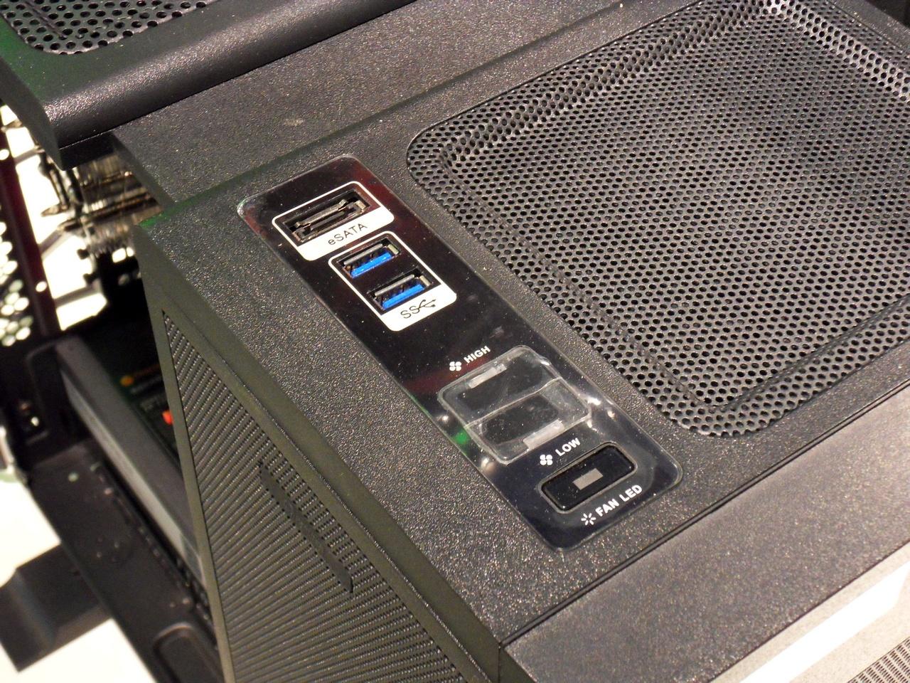 [28/02/2011] Level 10 GT auf der Cebit (3)