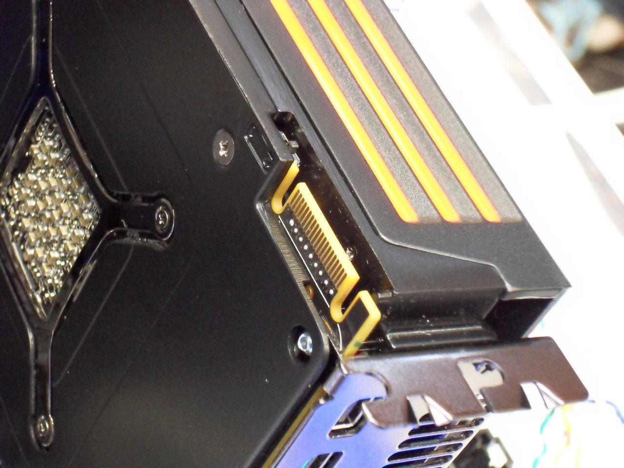 [28/02/2011] cebit 2011 msi hd 6990 05
